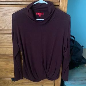 Jennifer Lopez- long sleeve top